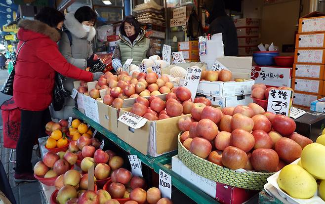 서울 청량리 청과물시장 모습.  [뉴스1]
