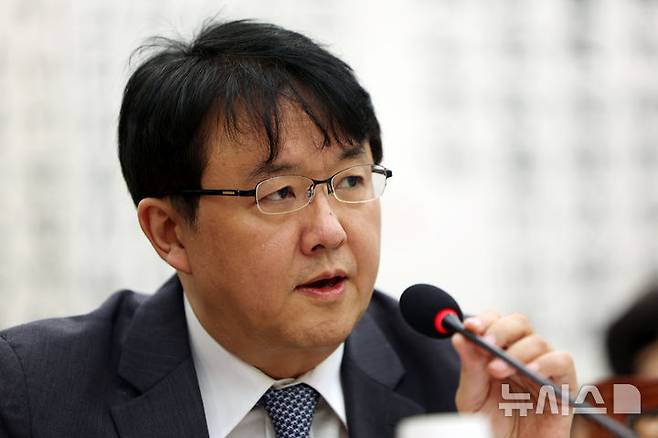 [서울=뉴시스] 김명년 기자 = 김태훈 서울남부지검 검사장이 지난해 10월23일 오전 서울 여의도 국회 법제사법위원회에서 열린 서울고등검찰청-서울중앙지방검찰청 등에 대한 국정감사에서 질의에 답하고 있다. 2025.10.23. kmn@newsis.com