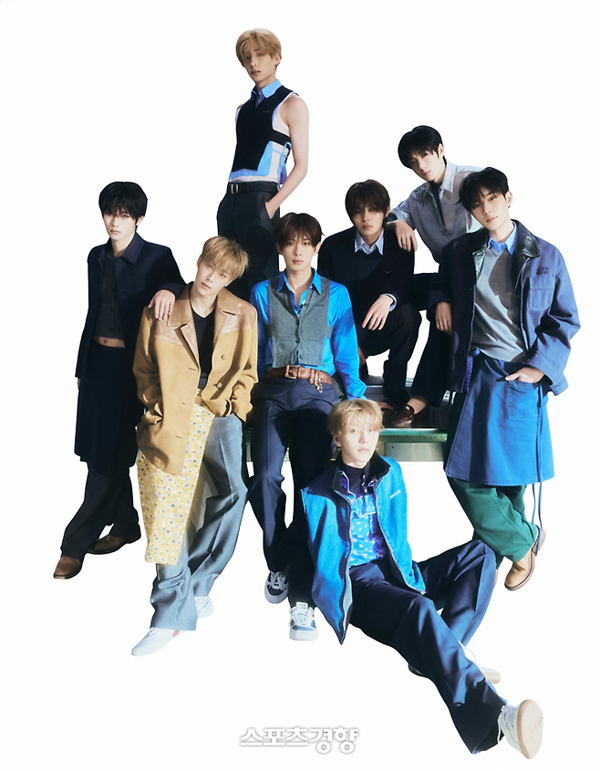 화보 촬영을 하고 있는 알파드라이브원. 데이즈드 제공