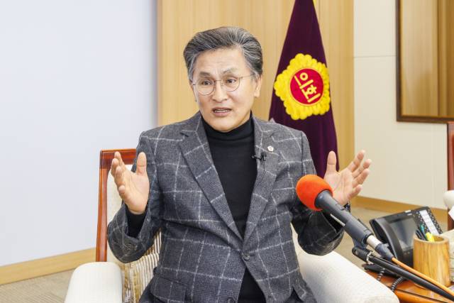 박성만 경북도의장은 29일 "경북·대구가 힘을 합쳐 서울이나 수도권이 아닌, 오사카나 홍콩, 마카오와 같은 세계적인 도시들과 경쟁할 수 있는 기반을 만들어야 한다"고 강조했다. 경북도의회 제공