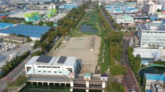 28일 부산 사하구청에 따르면 사하구 장림유수지 배수펌프장에 설치된 인공지능 CCTV가 이르면 다음 달부터 강우 시기에 맞춰 정식 운영될 예정이다. 사진은 장림유수지 전경. 사하구청 제공