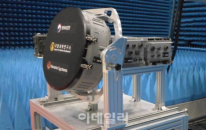 한국형전투기(KF-21) AESA 레이다 실물 장비 (사진=국방과학연구소)