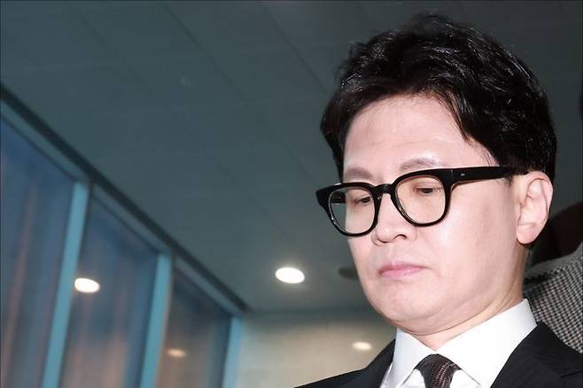 국민의힘 제명 처분이 확정된 한동훈 전 대표가 29일 오후 국회 소통관 기자회견장에서 제명 처분 확정과 관련해 기자회견을 마친 뒤 소통관을 나서고 있다. ⓒ데일리안 홍금표 기자