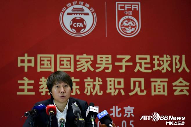 2019년부터 2021년, 그리고 2024년에 중국 대표팀 지휘봉을 잡았던 리톄는 2024년 12월 뇌물 수수 혐의로 유죄 판결을 받아 현재 징역 20년 형을 살고 있다. 사진=AFPBBNews=News1