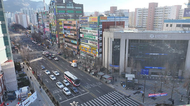 노원구 상계동에 위치한 노원역 주변 상권 모습. 이건욱 PD