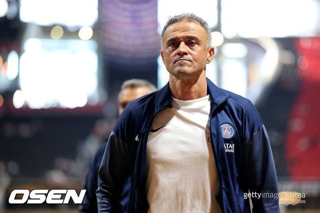 '호재인가 악재인가' 이강인 이적 차단 엔리케, PSG 장기 집권 준비...현존 최고 감독으로 평가