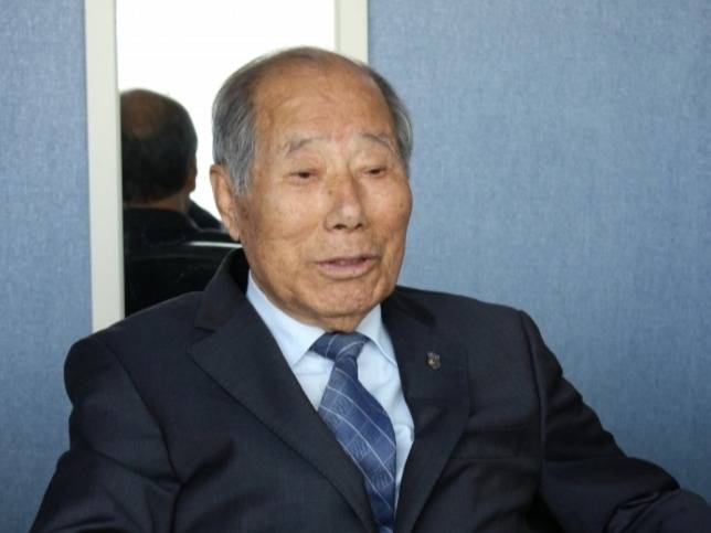 2019년 7월 김성길 선생이 1940~1950년대 마산군 야구팀에 대한 기억을 끄집어 내고 있다. /경남도민일보 DB