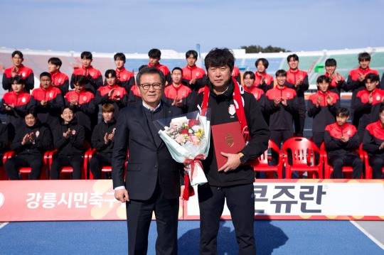 FC강릉, 임다한 감독 임명식. 사진[연합뉴스]