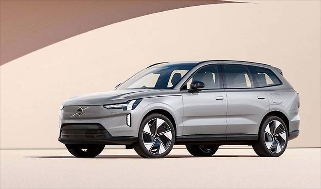 볼보코리아는 올해 전기차 신모델인 ‘EX90’을 선보일 예정이다. (볼보코리아 제공)
