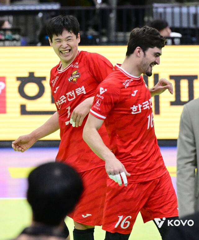 캡틴 서재덕은 최고 캐나다 괴물+파키스탄 국대는 왜 감탄했나…0점 올려도 괜찮다, 감독 정말 많은 역할한다 찬사