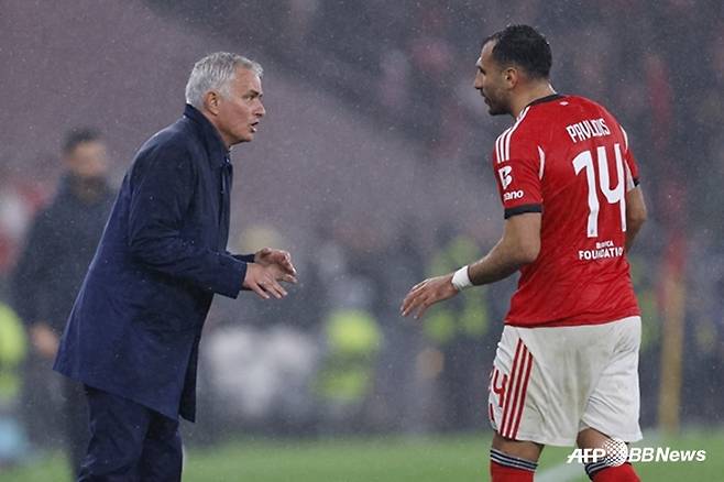 조세 무리뉴(왼쪽) 감독. /AFPBBNews=뉴스1