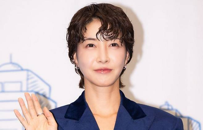진서연, 데뷔 19년 만 포토그래퍼 도전…tvN ‘우주를 줄게’ 출연 확정