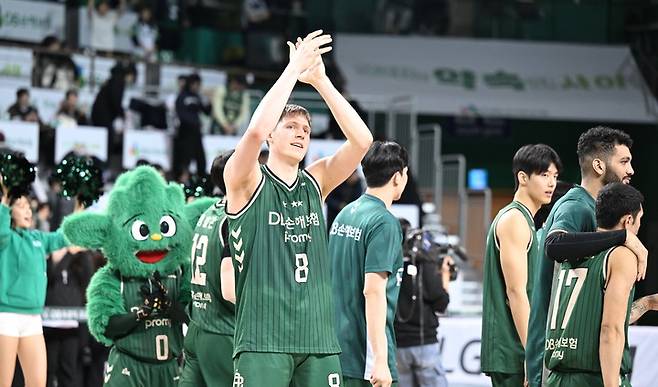 '엘런슨 40득점 폭격' DB, 2차 연장 끝 한국가스공사에 신승...공동 2위 등극