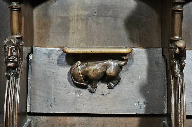 아오스타 대성당 합창단석에 있는 나무 조각./박병원