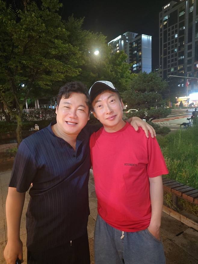 동심이 같으니 의리는 자동으로 따라온다는 김현철과 박명수. 김현철은 박명수를 ‘유일한 사람’이라고 한다. 김현철 제공.