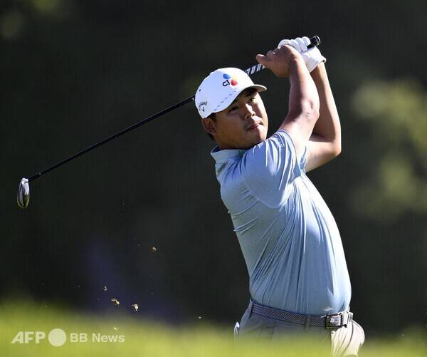 2026년 미국프로골프(PGA) 투어 파머스 인슈어런스 오픈에 출전한 김시우 프로가 2라운드에서 경기하는 모습이다. 사진제공=ⓒAFPBBNews = News1 (사진을 무단으로 사용하지 마십시오.)