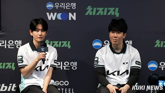 ‘씨맥’ 김대호(오른쪽) 디플러스 기아 감독. 쿠키뉴스 DB