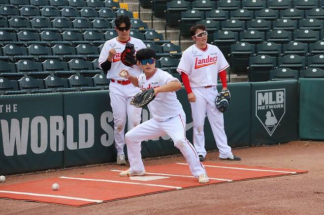 ▲ 김민식은 다시 찾은 1군 스프링캠프 자체를 즐기며 하루하루 최선을 다하고 있다 ⓒSSG랜더스