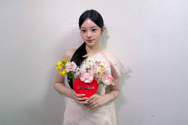 아일릿 민주, ‘뮤직뱅크’ MC 하차 “많은 것 배운 값진 시간”