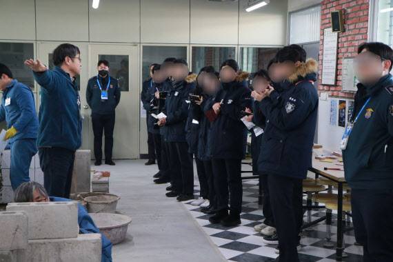 경기도 화성시 화성직업훈련교도소의 타일 기능사 과정반의 모습. (사진=법무부)