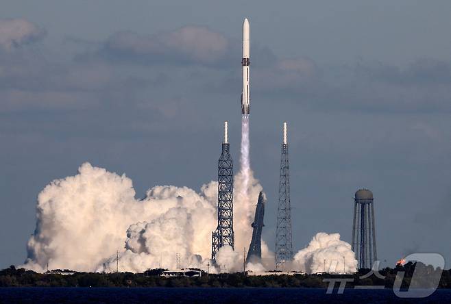 미 항공우주국(NASA)의 화성 탐사 위성이 13일(현지시간) 오후 2시 57분쯤 뉴 글렌에 실려 플로리다주 케이프 커내버럴 우주기지에서 발사됐다. 2025.11.13 ⓒ 로이터=뉴스1 ⓒ News1 강민경 기자