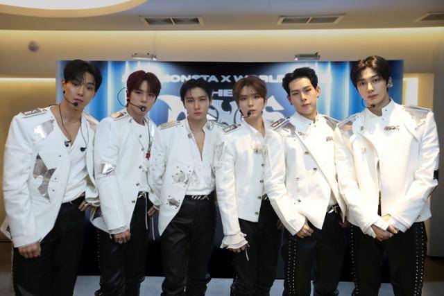 그룹 몬스타엑스(MONSTA X)가 4년 만에 새 월드투어에 돌입하는 소감을 밝혔다. 스타쉽엔터테인먼트 제공