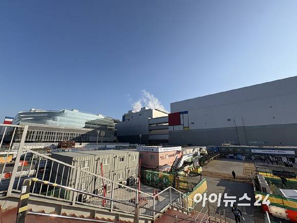 삼성전자 평택 4공장(P4) 공사 현장. 2025.11.19 [사진=권서아 기자]