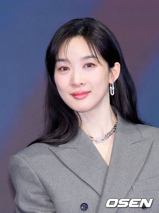 이청아, 교통사고로 고관절 부상 “허리와 목으로 통증 번져”[Oh!쎈 이슈]