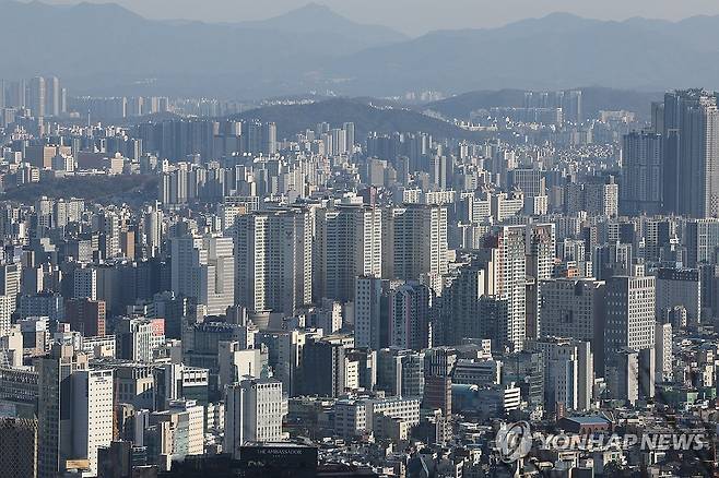 서울 아파트 [연합뉴스 자료사진] 2026.1.1 hwayoung7@yna.co.kr