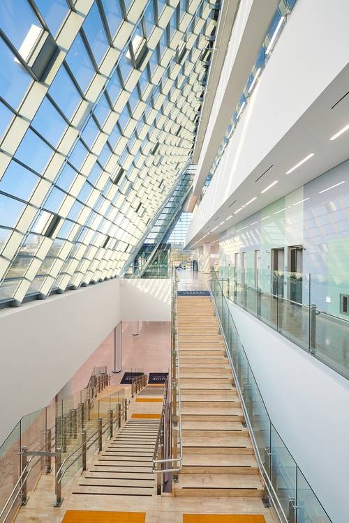 1층에서 지하 전시장으로 내려가는 계단. /전남도립미술관 제공