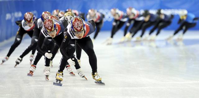 2026 밀라노·코르티나 동계올림픽대회을 한달 앞둔 지난달 7일 충북 진천선수촌에서 쇼트트랙 대표팀 임종언 등 선수들이 훈련하고 있다. 연합뉴스