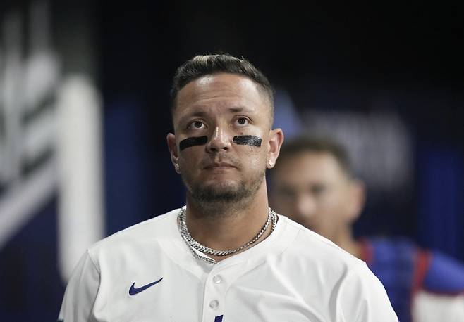 LA 다저스 미구엘 로하스가 WBC 출전 불가 판정을 받자 분통을 터뜨렸다. AP연합뉴스