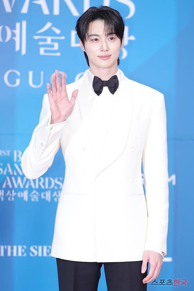 '제61회 백상예술대상 with 구찌' 레드카펫 행사에 참석한 배우 변우석. 25.5.5 ⓒ이혜영 기자 lhy@hankooki.com