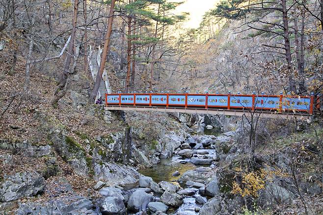 세계 유명 다리를 테마로 만든 다리들