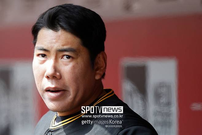 ▲ 강정호는 손아섭에 대해 "몸값이나 자존심을 내려놓는 선택을 해야 할 수도 있다. 주전으로 나가다가 못 나가면 설움이 있기는 있다. 그런데 할 수 있을 때 이겨내야 한다. 은퇴라고 말하는 순간 끝나는 것"이라고 말했다.