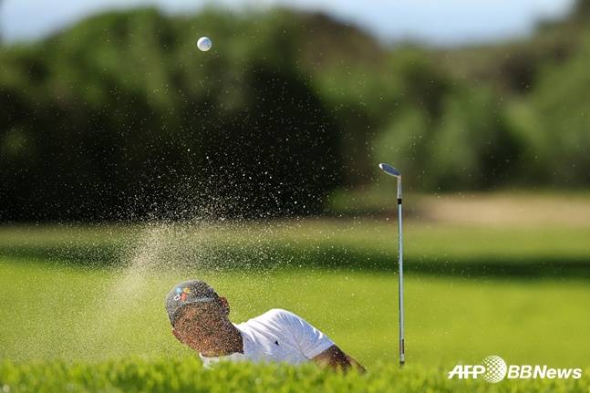 벙커에서 탈출하는 김시우. /AFPBBNews=뉴스1