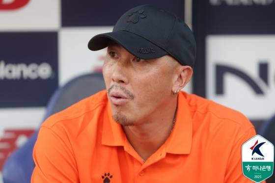 차두리 화성FC 감독. /사진=한국프로축구연맹 제공