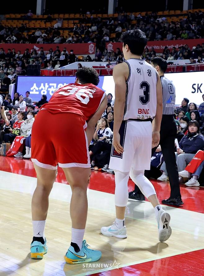 [카메라톡스]끈끈하게 물고늘어지고 싶었던 다니엘 '허웅의 미친 3점슛에 속수무책'  결국 5반칙으로 퇴장