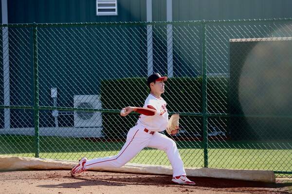 윤태현의 불펜 피칭(사진=SSG)