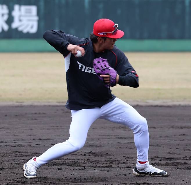일본 아마미오시마 1차 스프링캠프에서 수비 훈련을 하는 KIA 타이거즈 김도영. 사진제공=KIA 타이거즈