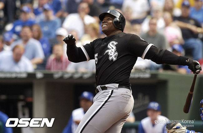 [사진] 선수 시절 프랭크 토마스 ⓒGettyimages(무단전재 및 재배포 금지)