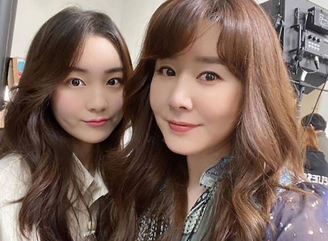 강남 자가를 소유한 ‘알부자’ 김지연의 원동력은 딸을 향한 사랑과 지독한 성실함이었다. 최근 딸의 자취방 보증금을 전 남편 이세창이 마련해주는 등 이세창 또한 부모로서의 책임감을 다하는 모습을 드러냈다. 김지연 인스타그램