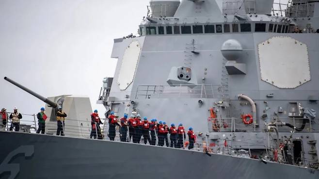 미 해군 알레이버크급 구축함 USS 스톡데일함에 설치된 광학 센서 교란용 레이저 무기 ‘오딘’(ODIN·Optical Dazzling Interdictor) 시스템 모습. 미 해군 제공