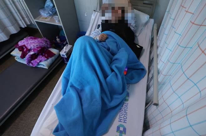 광주에서 강도를 쫓다 흉기에 찔린 시민. (사진=뉴스1)