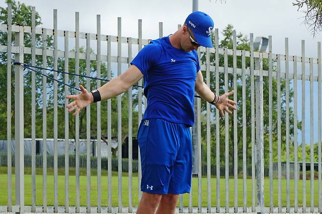 몸을 푸는 매닝. 사진제공=삼성 라이온즈