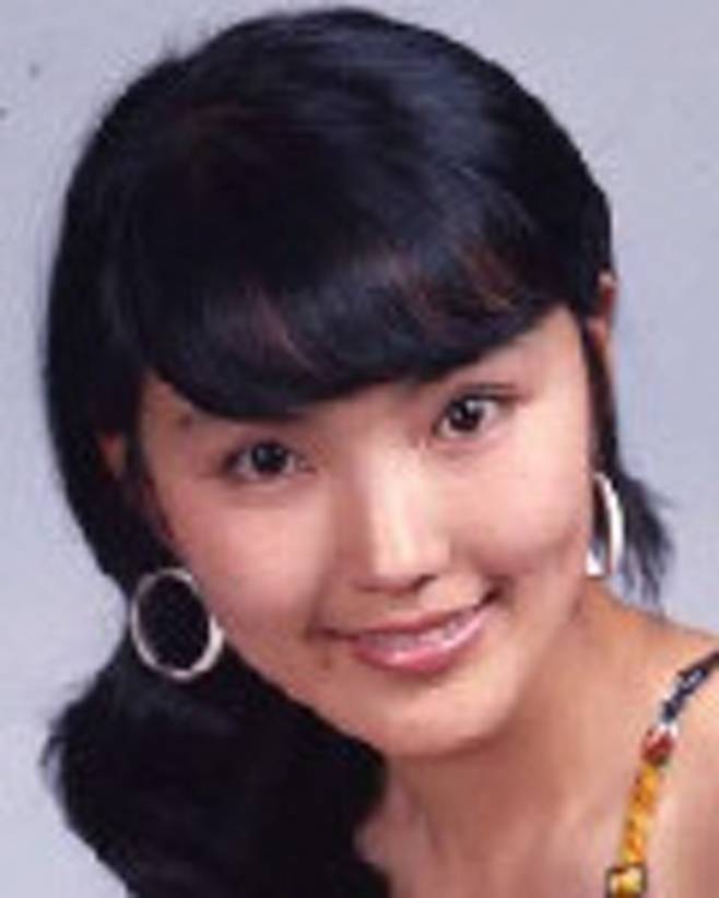 싱어송라이터 가수 장덕.