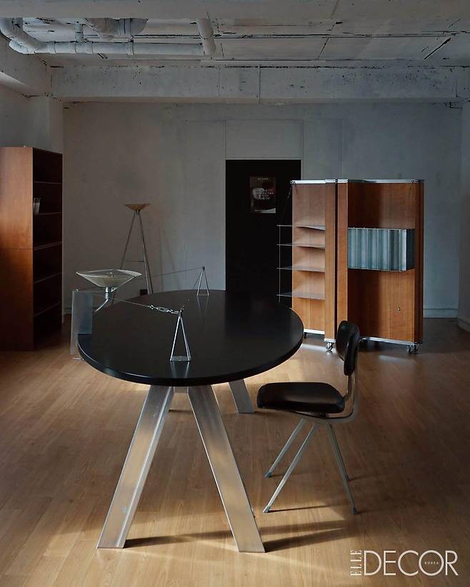 성수동 편집 숍을 위해 디자인한 테이블.