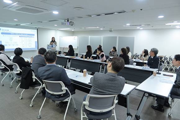 대구시 공공보건의료단·응급의료단·감염병관리지원단 등 3개 지원단 회의 [사진=대구시]