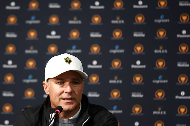 현재 세계골프랭킹기구(OWGR) 회장을 맡고 있는 트레버 이멜만이 프레지던츠컵 인터내셔널팀 부단장이던 2024년 9월 기자회견을 하고 있다. 게티이미지코리아