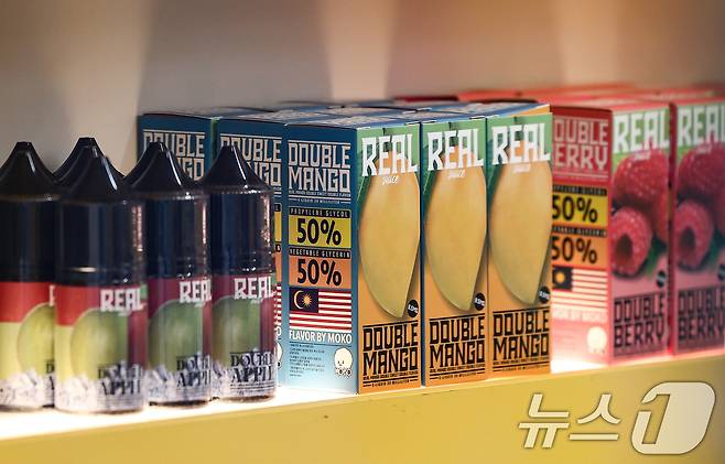 3일 서울의 한 전자담배 매장에 전자담배가 진열되어 있다. 2026.2.3/뉴스1 ⓒ News1 최지환 기자
